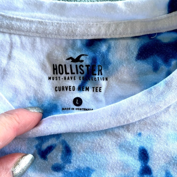 Hollster Curved Hem Tee, Size Large - Picture 2 of 7